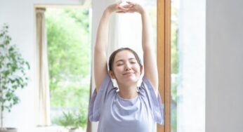 自宅や職場で簡単ストレッチ・トレーニングができるゴルトレを紹介します。
